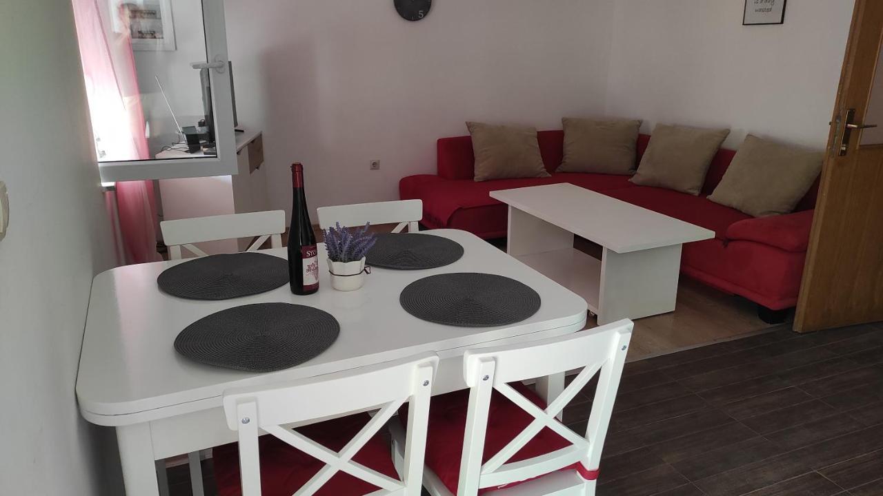 Apartmani Maslina Zuljana Ngoại thất bức ảnh
