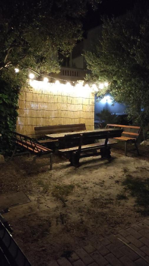 Apartmani Maslina Zuljana Ngoại thất bức ảnh